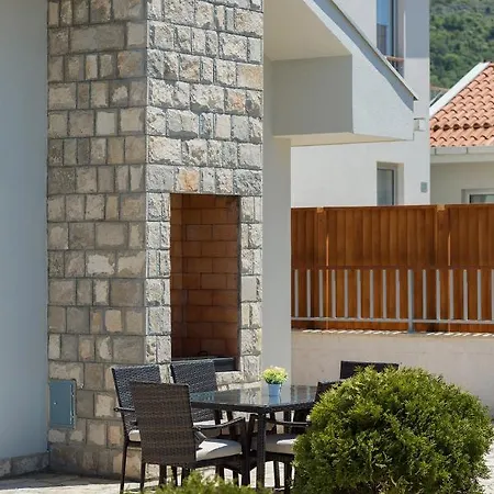 Carsko Selo Blizikuce * Budva